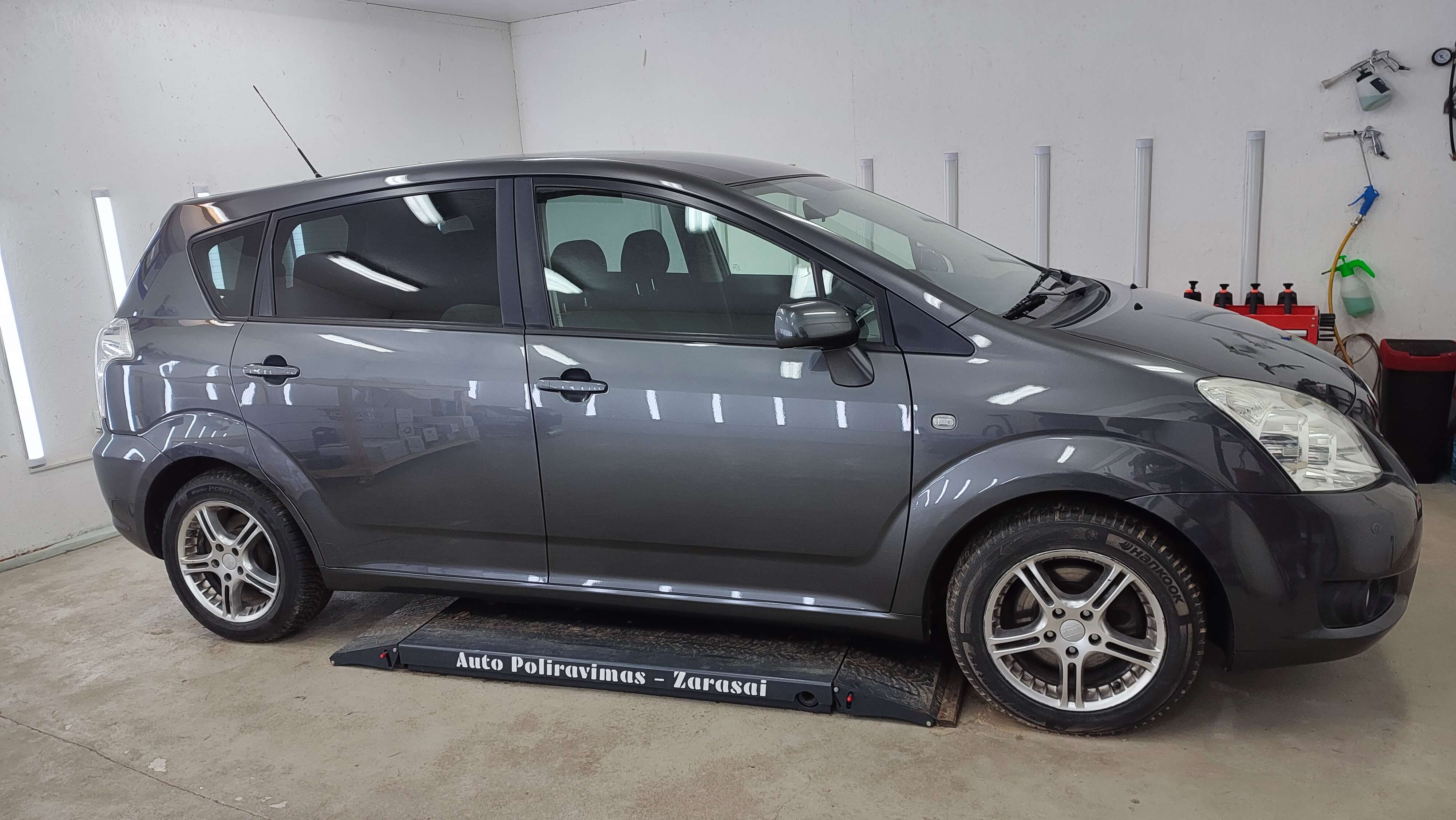 Poliruotas automobilis